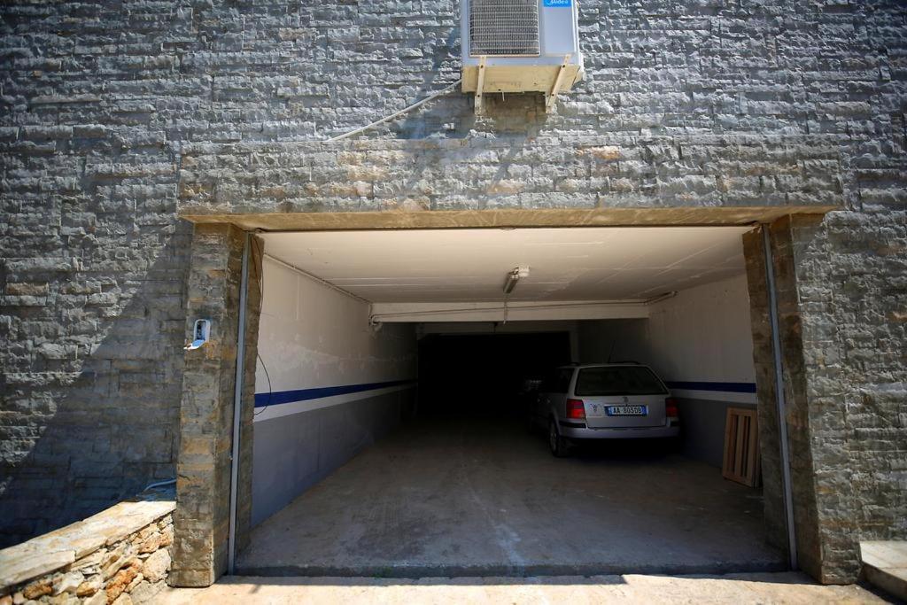 Vlorë Aneta'S Beach House מראה חיצוני תמונה